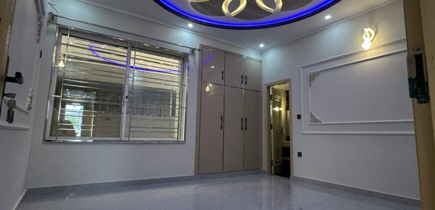 10 Marla House for Sale in Zone 3, Sector B2 Regi Model Town, Peshawar