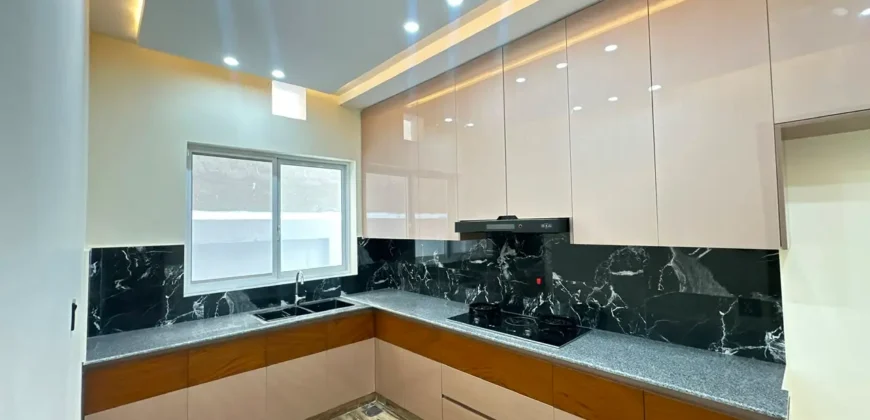 8 Marla Luxury House for Sale in Professor Model Town, Nasir Bagh Road
