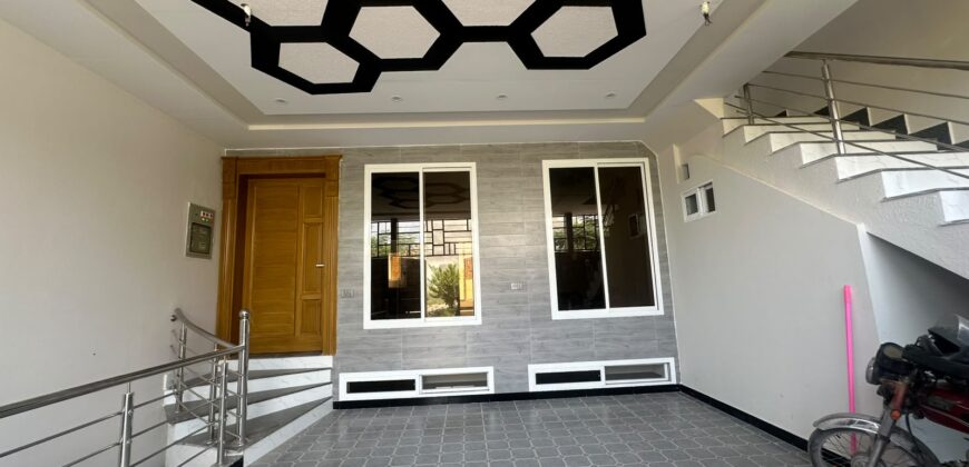 5 Marla Luxury House for Sale in Regi Model Town Zone 4 Sector C3 House 589