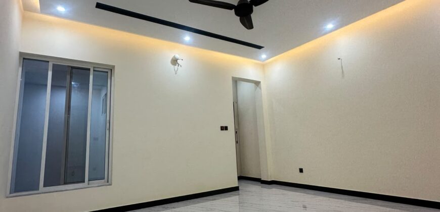 8 Marla Luxury House for Sale in Professor Model Town Peshawar