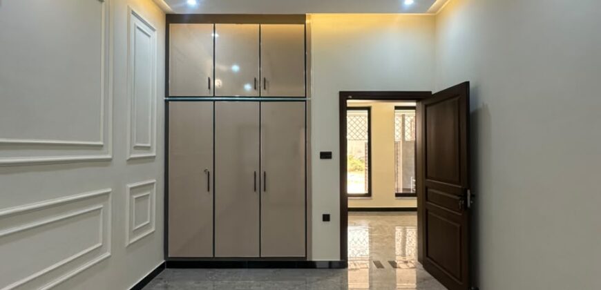 5 Marla Luxury House for Sale in Regi Model Town Zone 4 Sector C2 House 368