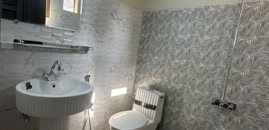 5 Marla Luxury House for Sale in Regi Model Town Zone 3 Sector C1 House 811