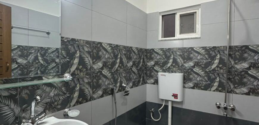 8 Marla Luxury House for Sale in Professor Model Town House 222