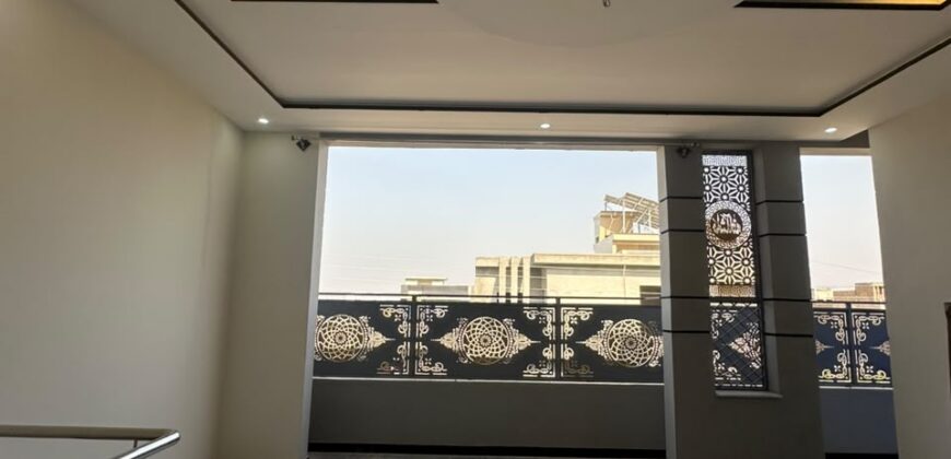 8 Marla Luxury House for Sale in Professor Model Town House 222