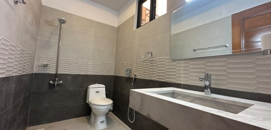 5 Marla Luxury House for Sale in Regi Model Town Zone 3 Sector C1 House 742